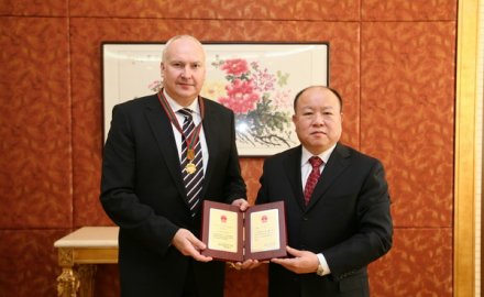 软控专家Karol Vanko获国家友谊奖